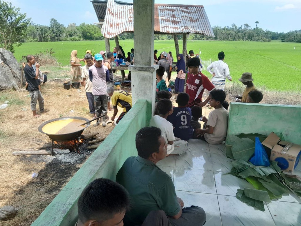 Adat Turun Sawah